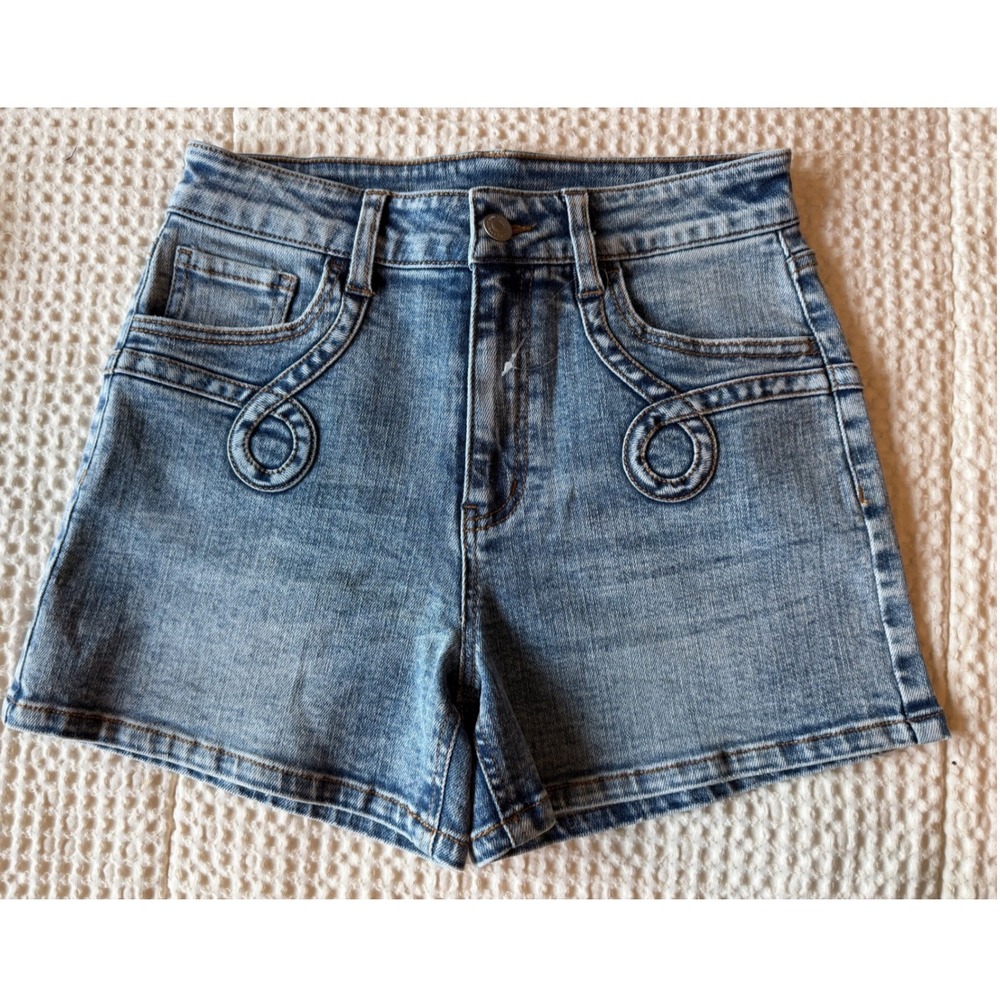 Whimsy Light Wash Denim Shorts Swirl Pocket High Rise Blue 28